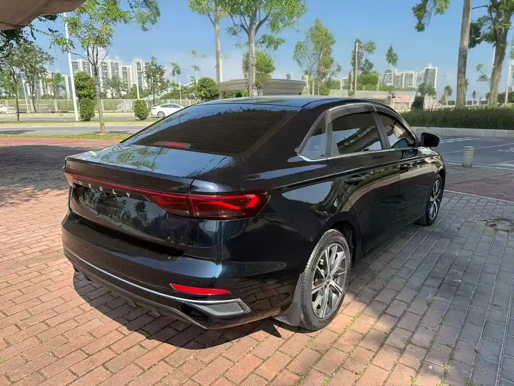 Geely Emgrand — миниатюра 13