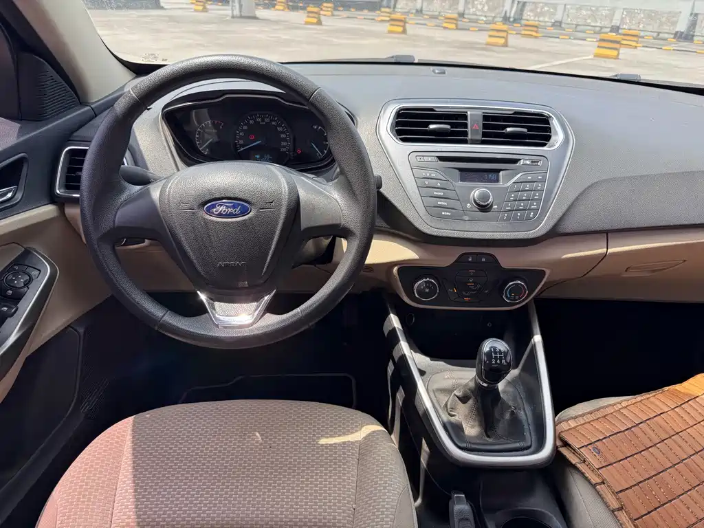 Ford Escort — миниатюра 12