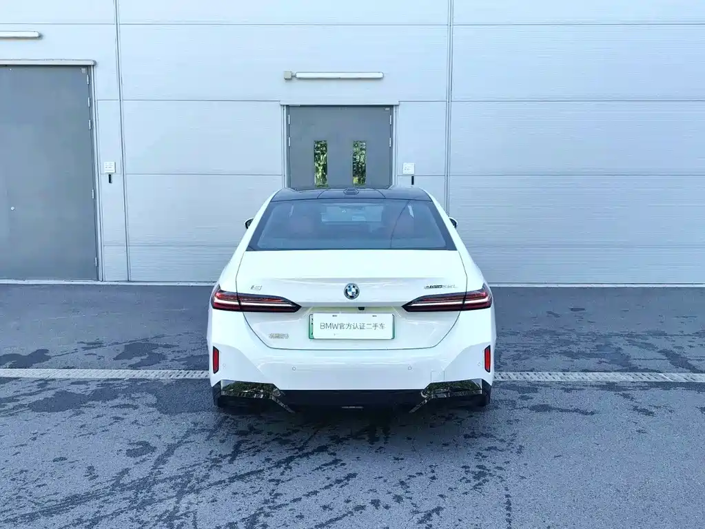 BMW i5 — миниатюра 6
