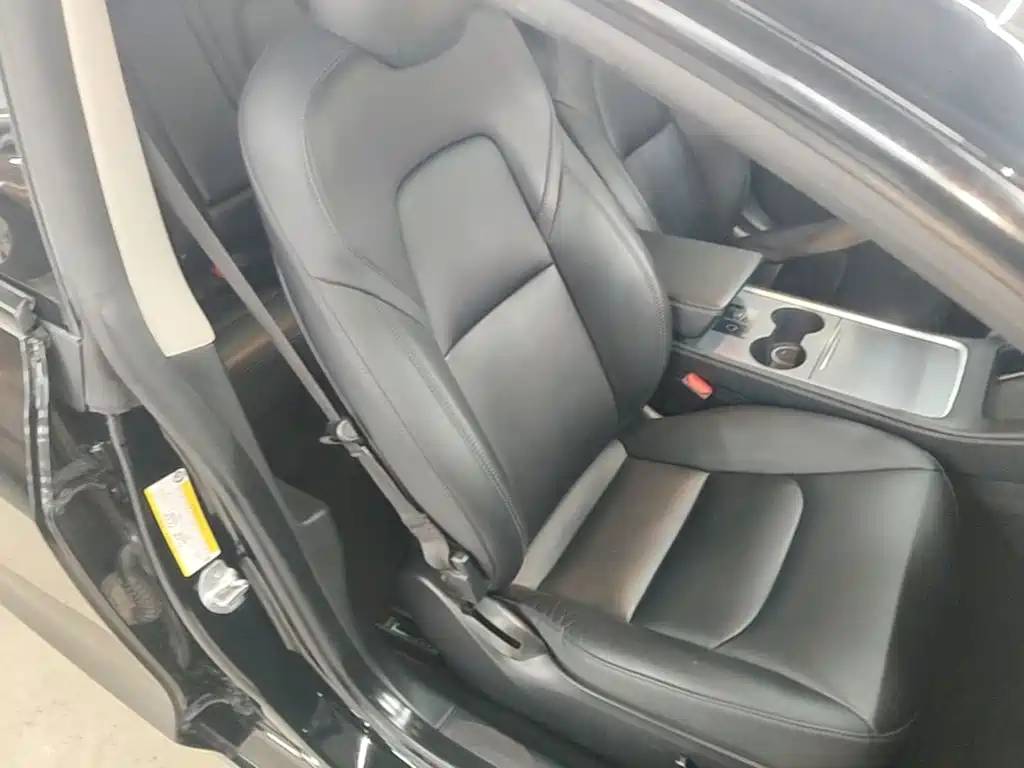 Tesla Model 3 — миниатюра 25