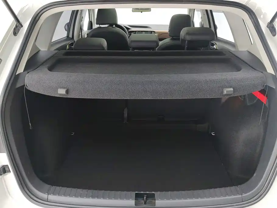 Volkswagen Tharu XR 280TSI 2WD Luxury Edition, фото 4
