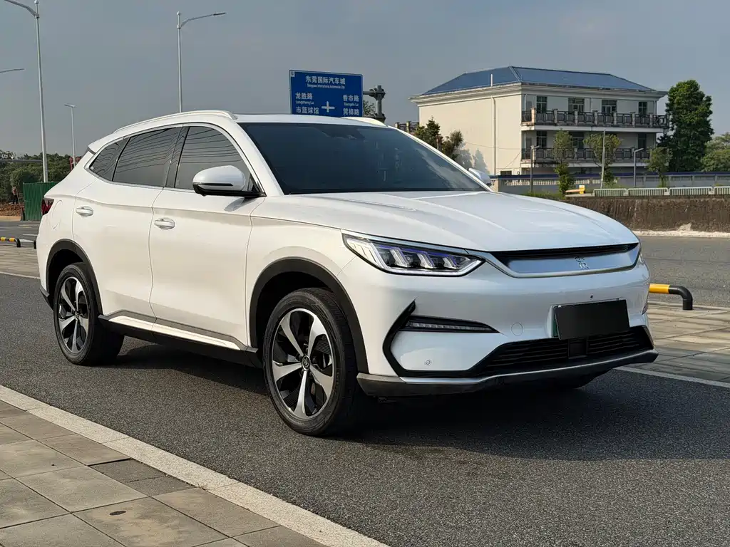 BYD PLUS New Energy — миниатюра 3