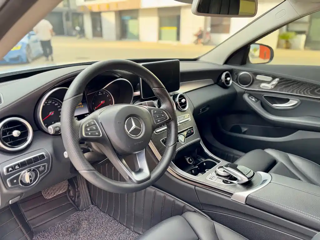Mercedes-Benz C-Class — миниатюра 5