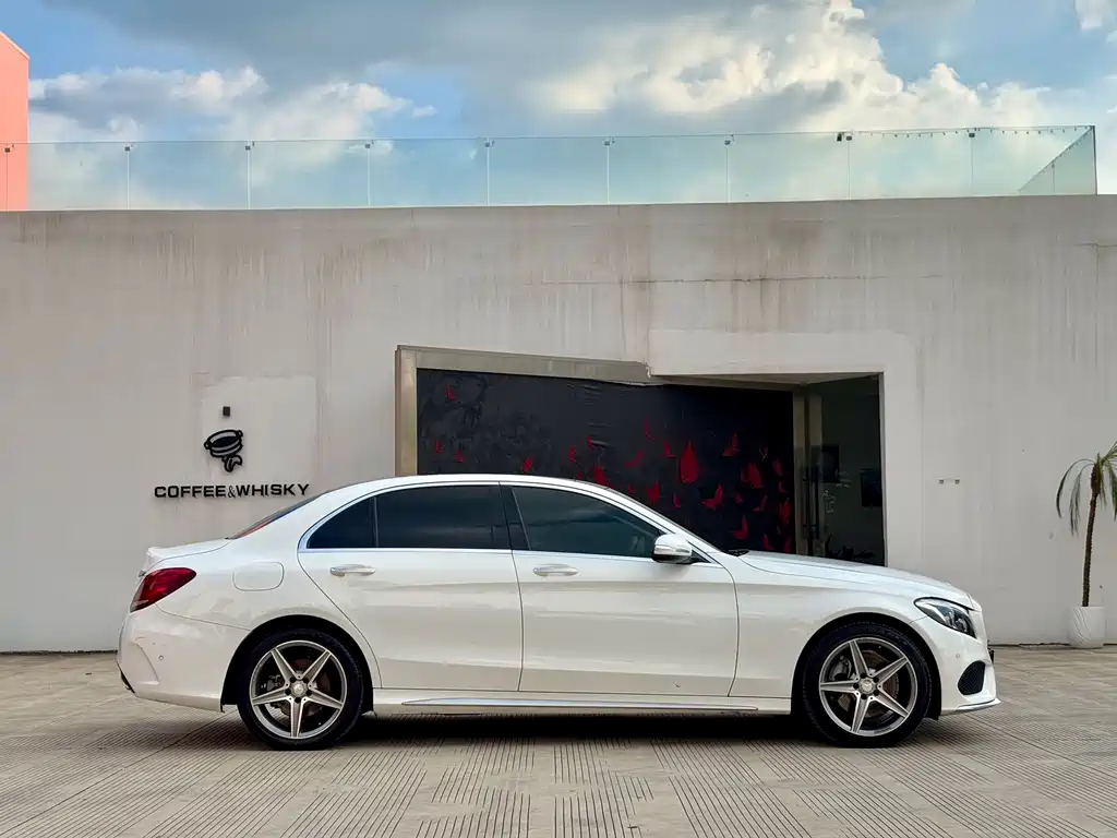 Mercedes-Benz C-Class — миниатюра 9