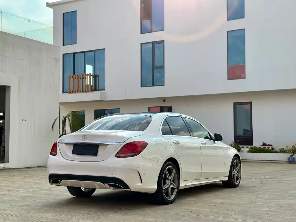 Mercedes-Benz C-Class — миниатюра 10