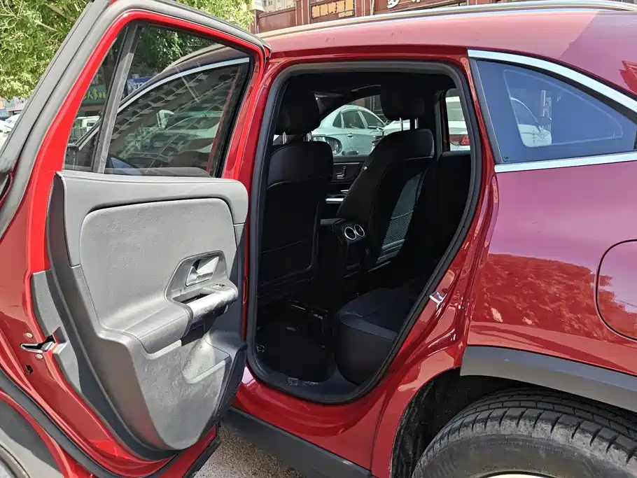 Mercedes-Benz GLA — миниатюра 11