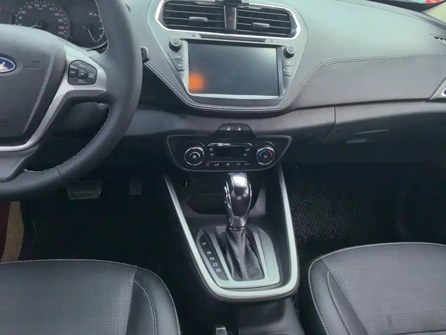 Ford Escort — миниатюра 16