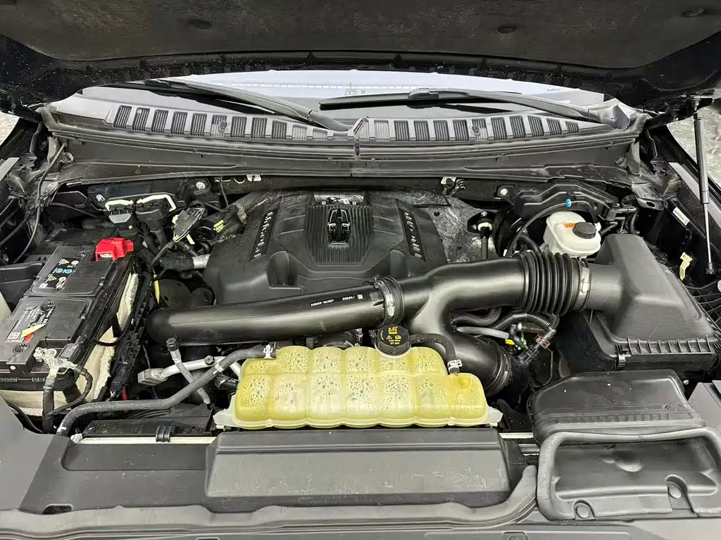 Lincoln Navigator — миниатюра 18
