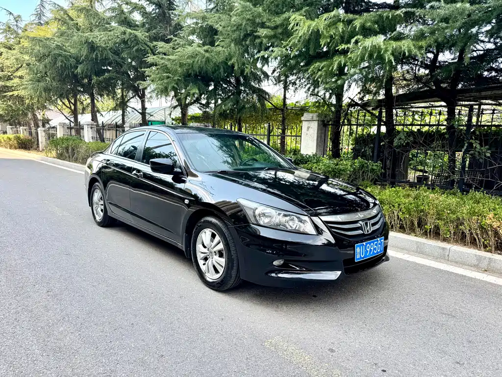 Honda Accord — миниатюра 6
