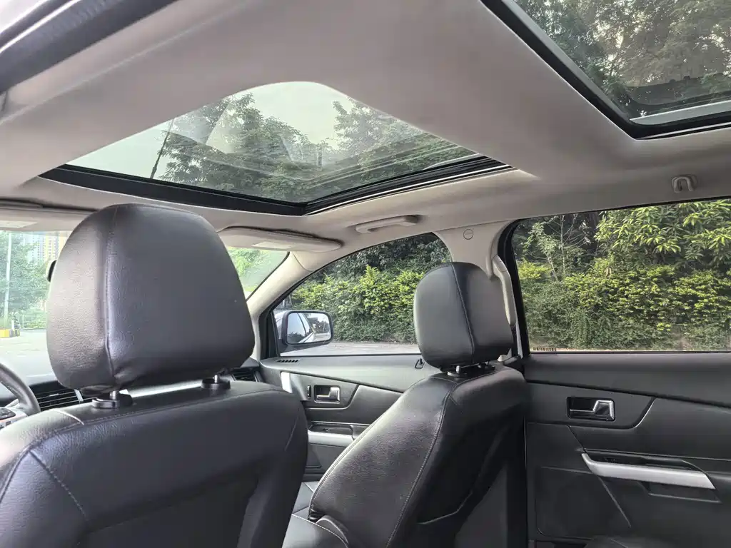 Ford Edge (Import) — миниатюра 16