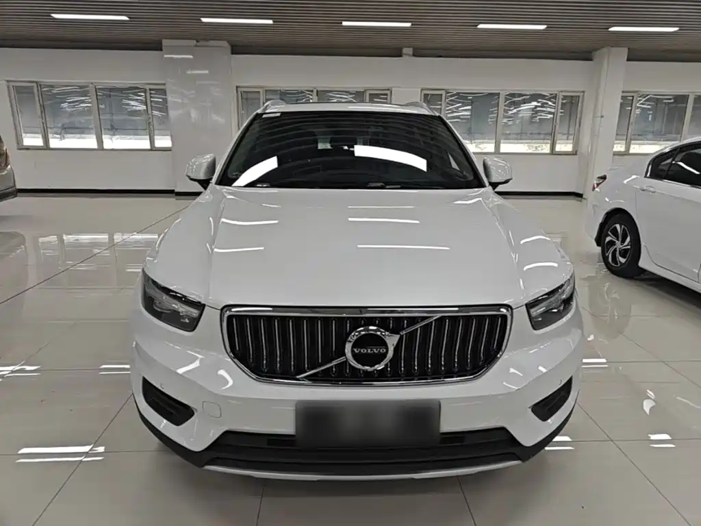 Volvo XC40 — миниатюра 3