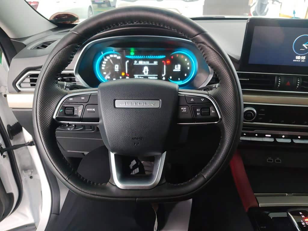 Jetour Jetour X70 1.5 л 2023 г. Белый, пробег 19800 км
