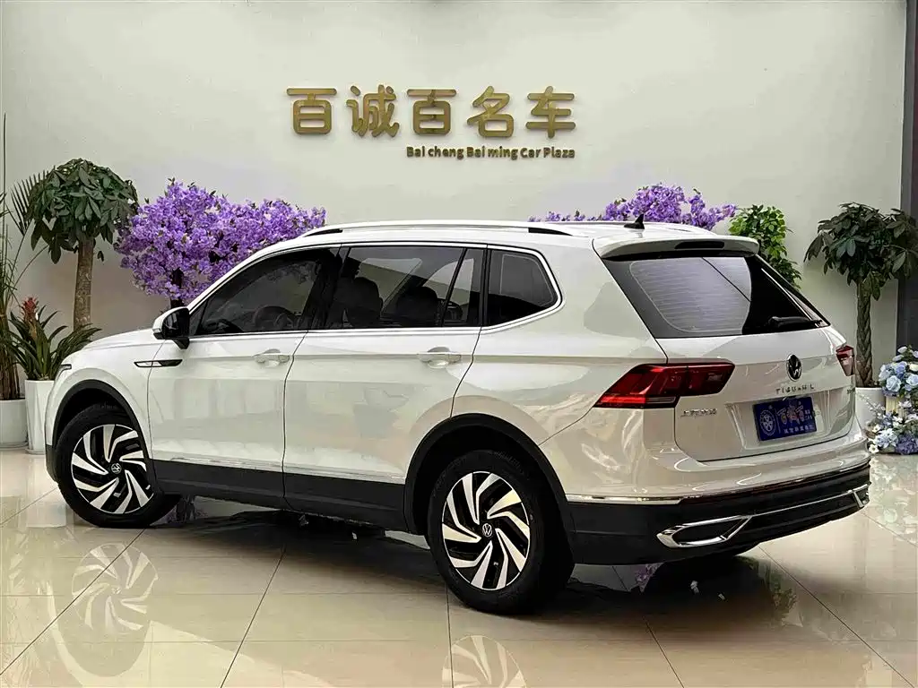 Volkswagen Tiguan L — миниатюра 7