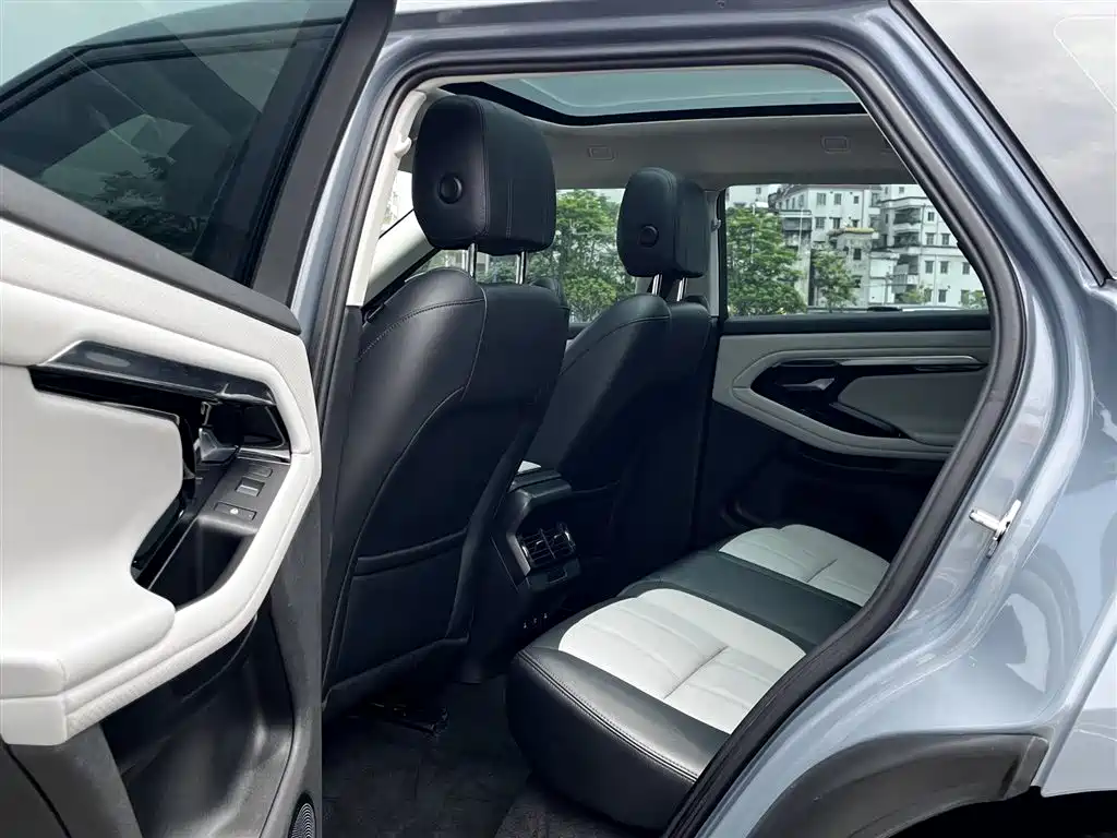 Land Rover Evoque — миниатюра 9
