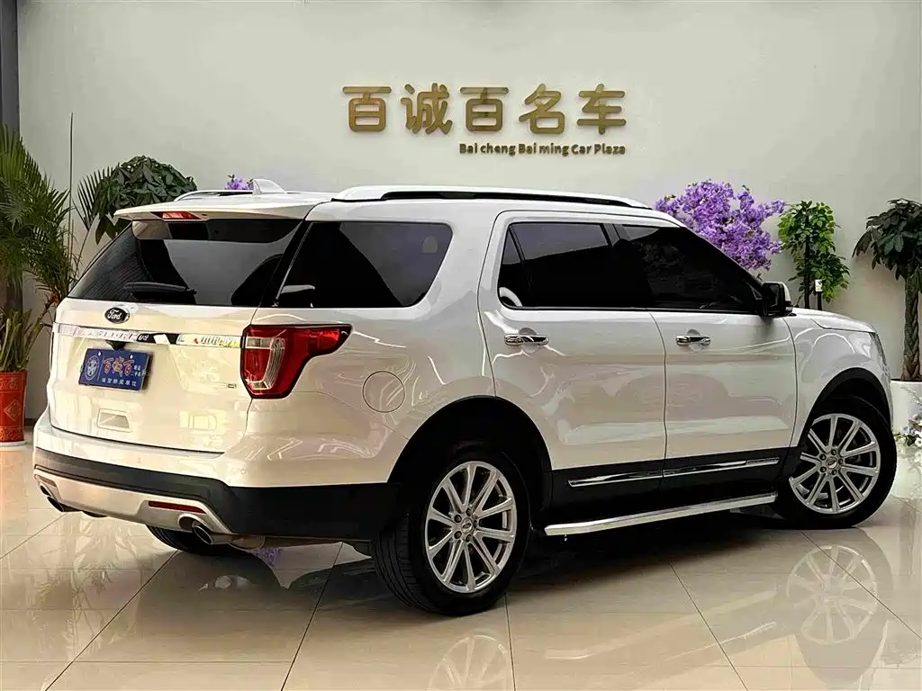 Ford Explorer (Import) — миниатюра 5