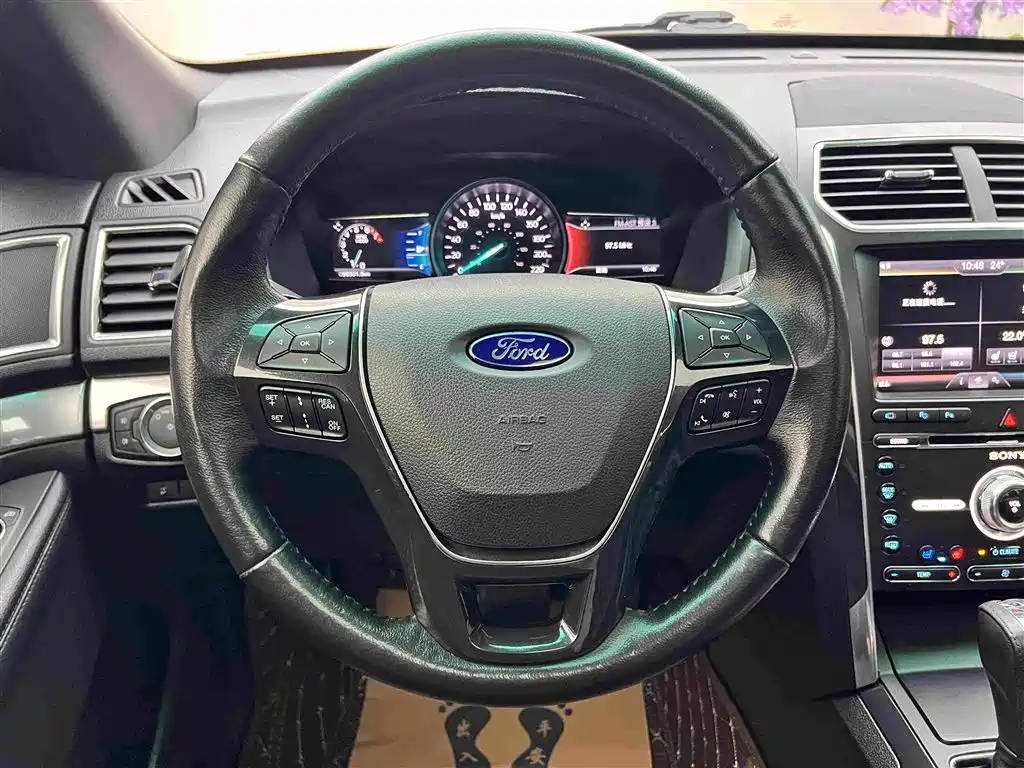 Ford Explorer (Import) — миниатюра 14