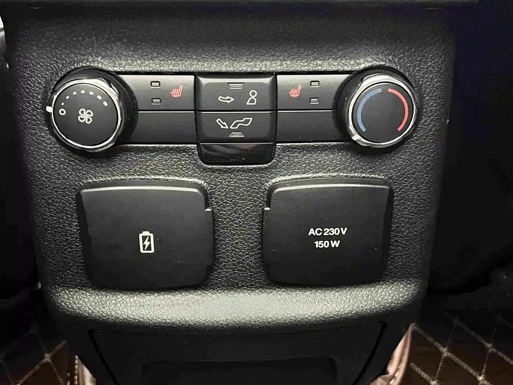 Ford Explorer (Import) — миниатюра 16