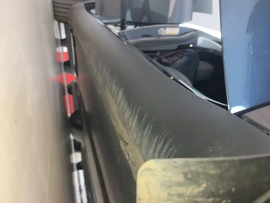 Tesla Model Y — миниатюра 21