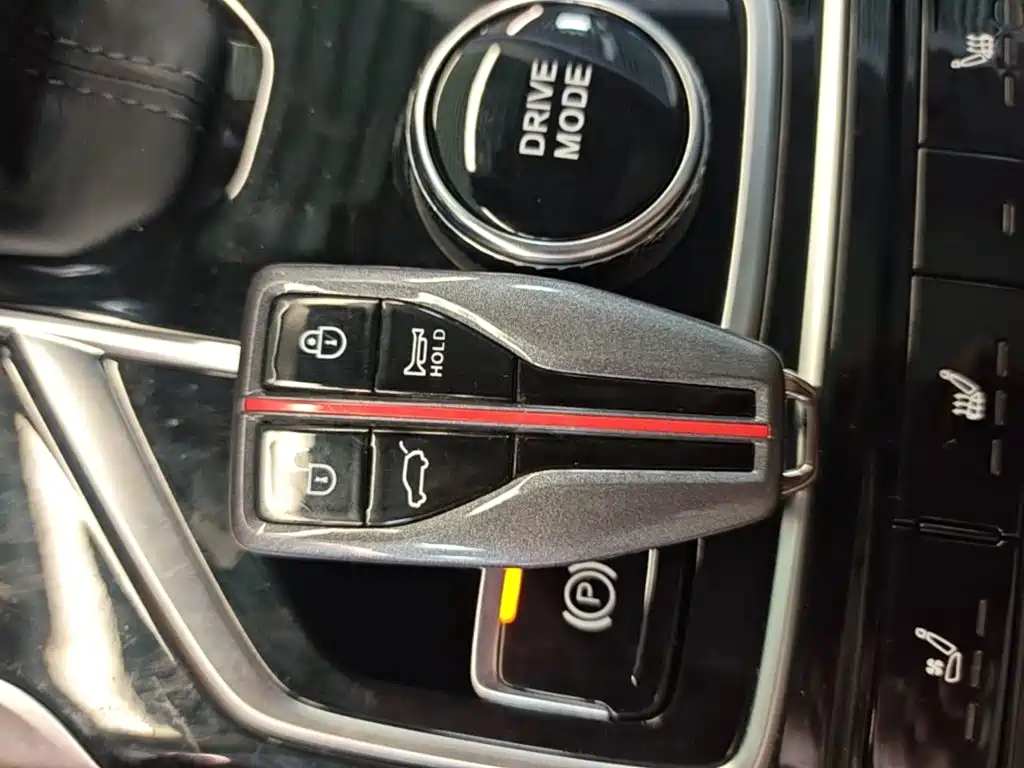 Hongqi Hongqi HS5 — миниатюра 9