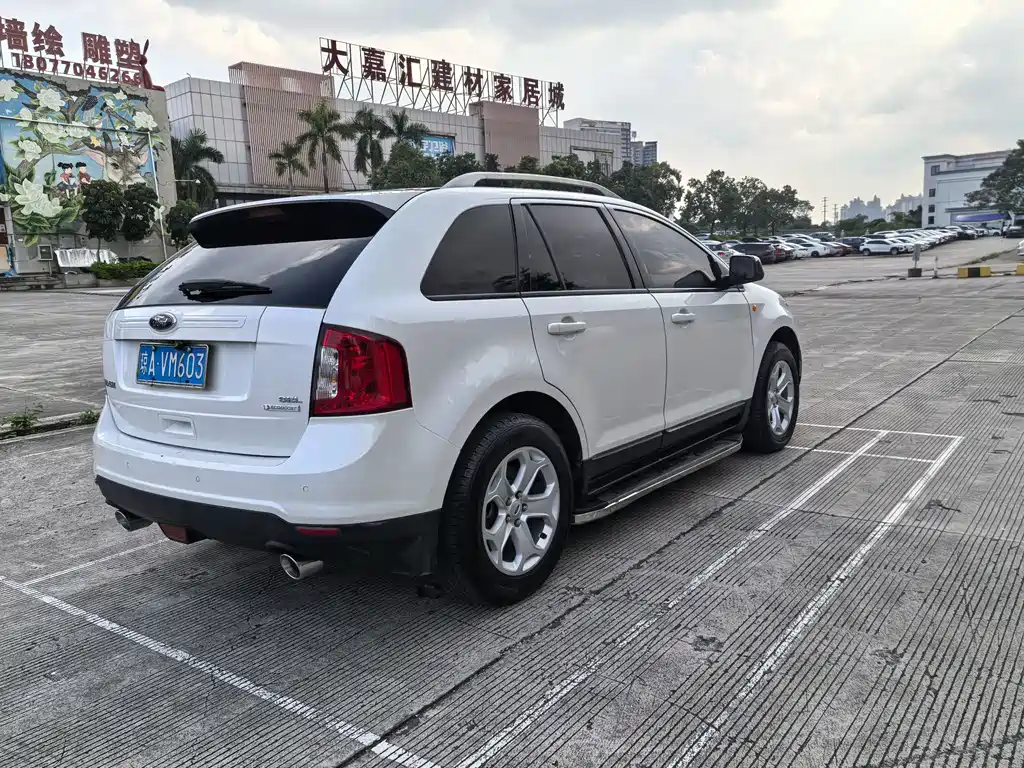 Ford Edge (Import) — миниатюра 7