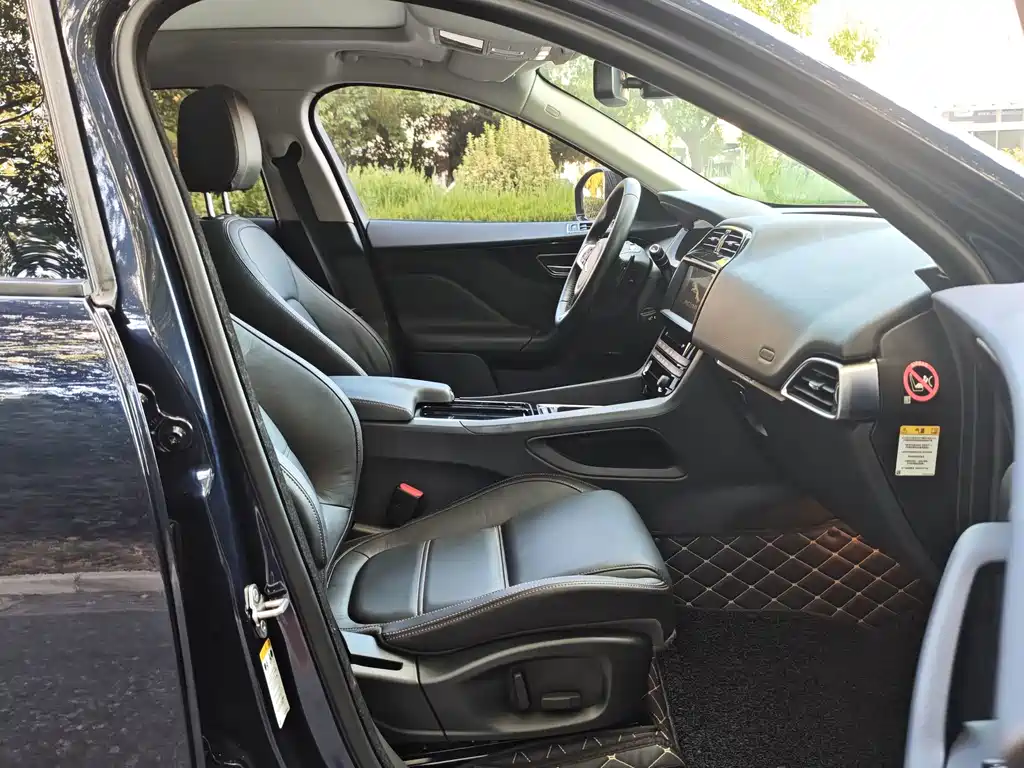 Jaguar F-PACE — миниатюра 26