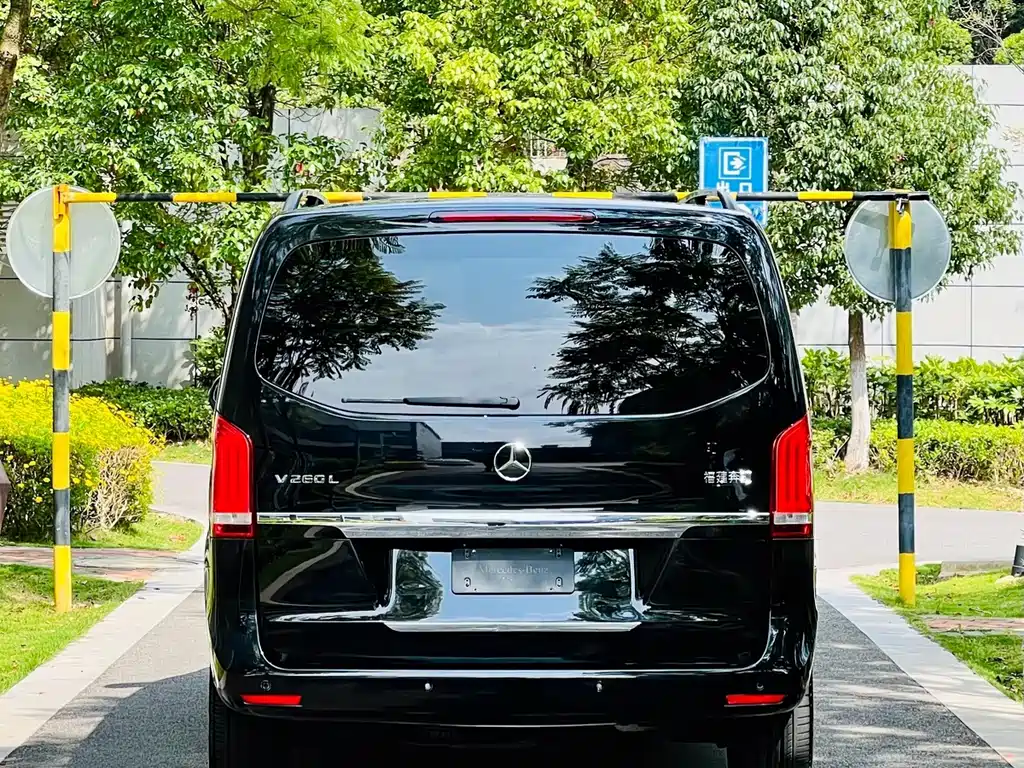 Mercedes-Benz V-Class — миниатюра 4