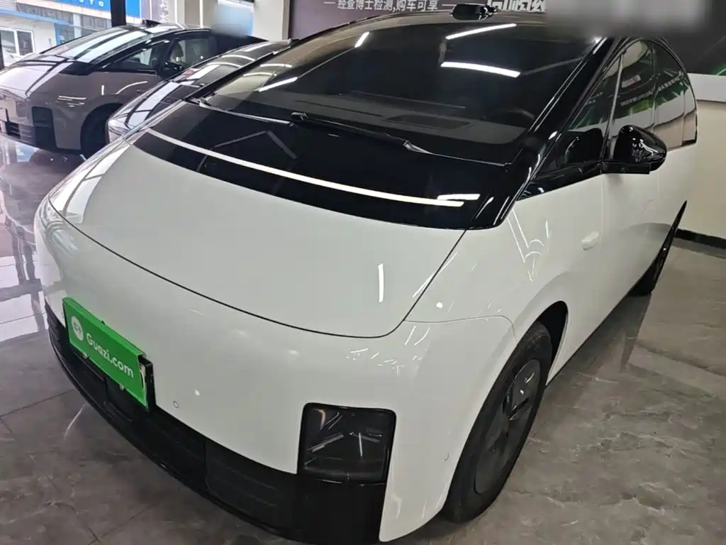 Li Auto Li MEGA — миниатюра 2