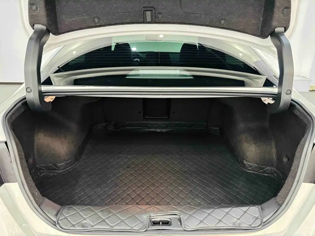 Nissan Teana — миниатюра 8