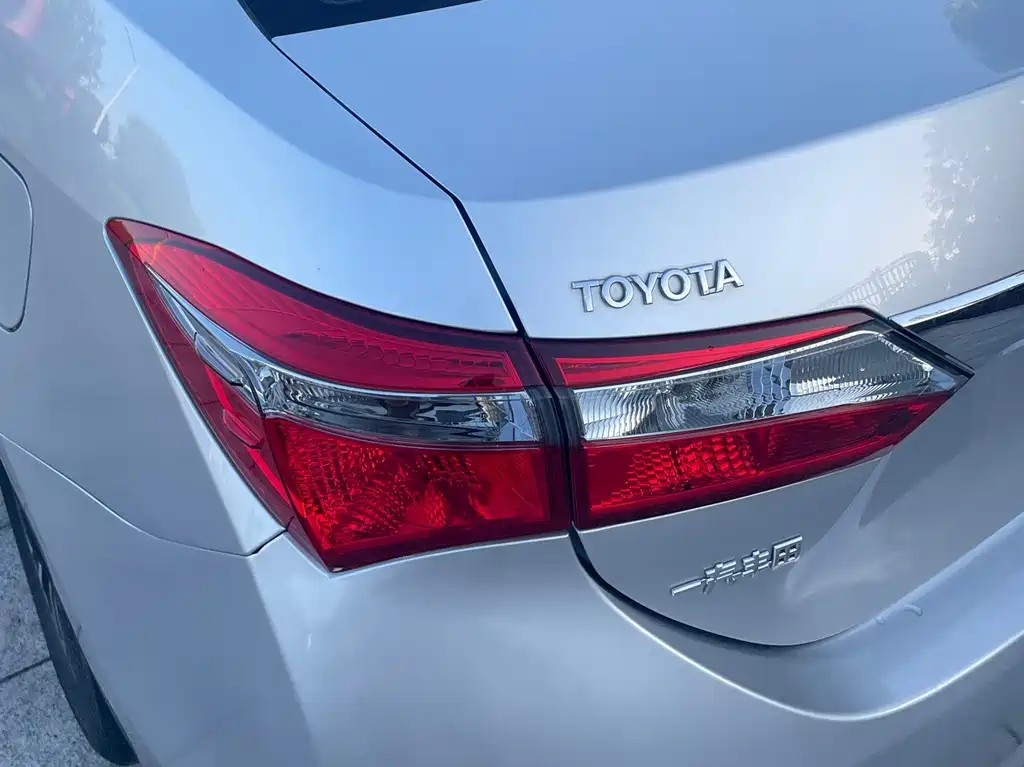 Toyota Corolla — миниатюра 6