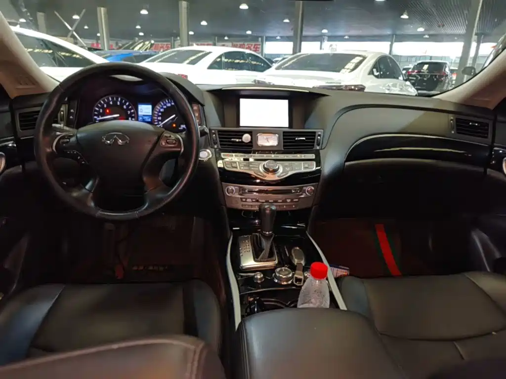 Infiniti Q70 — миниатюра 10