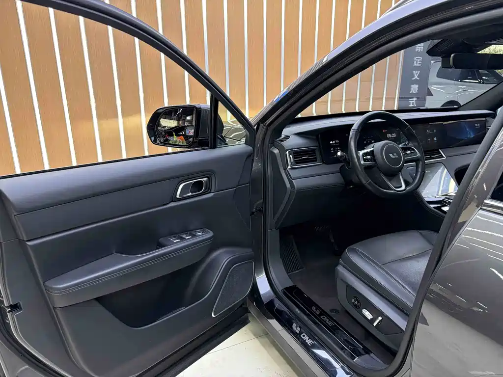 Li Auto ONE 2021 6 мест