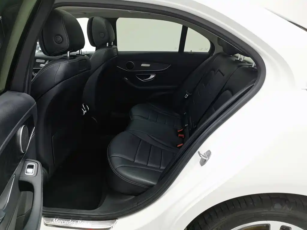 Mercedes-Benz C-Class — миниатюра 15