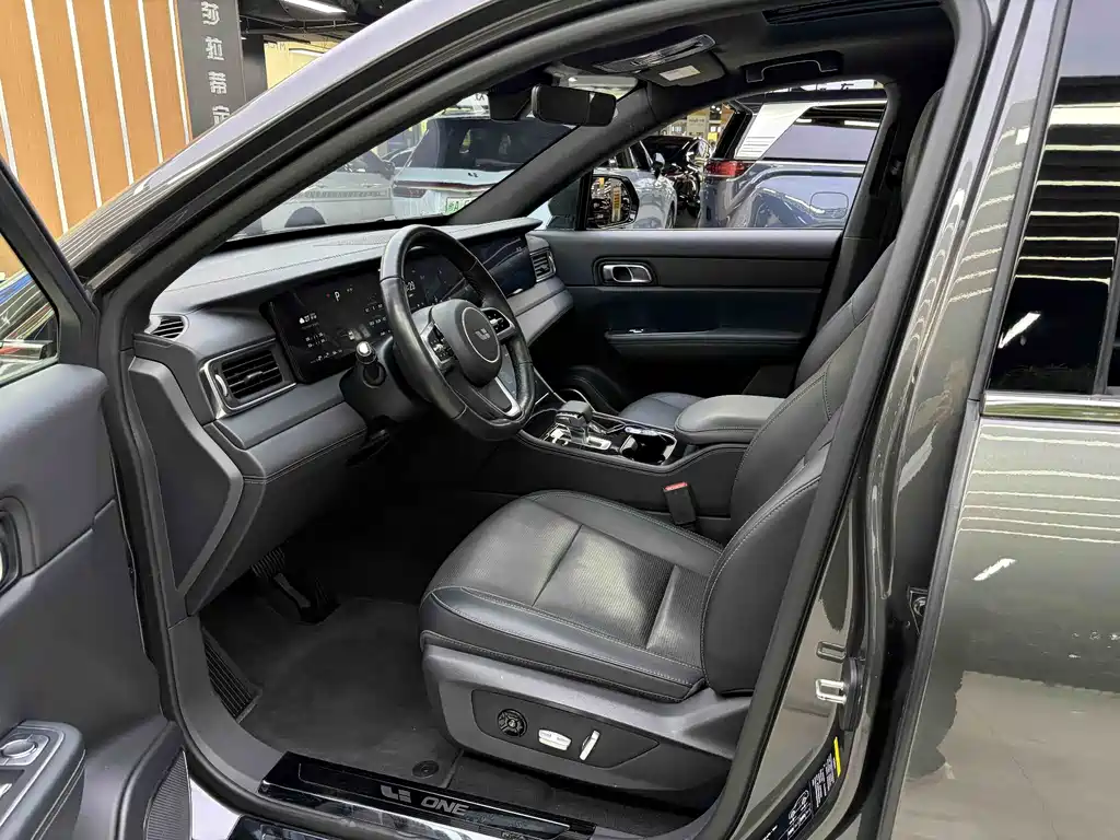 Li Auto ONE 2021 6 мест
