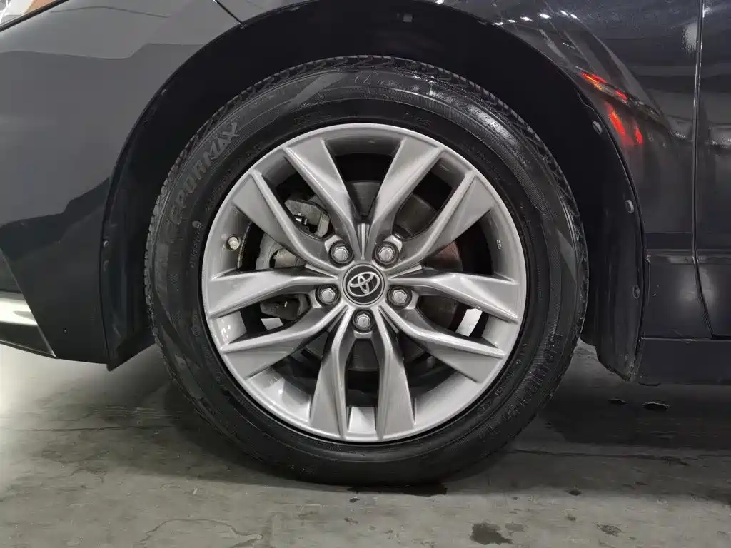 Toyota Avalon — миниатюра 17