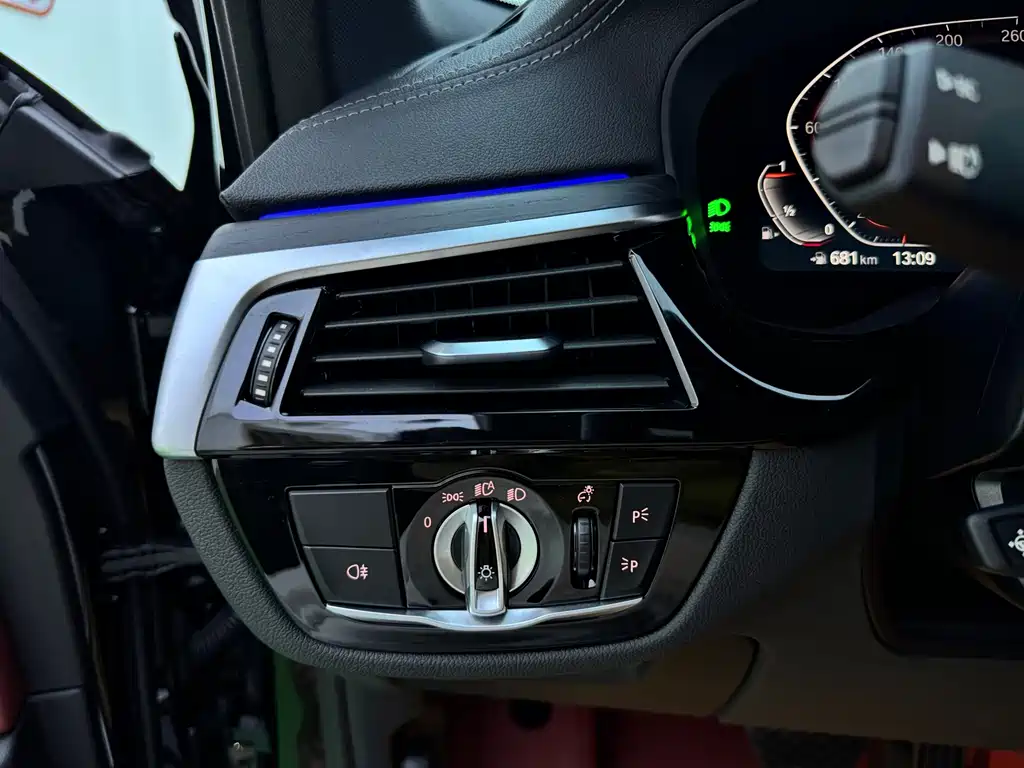 BMW 5 Series — миниатюра 16