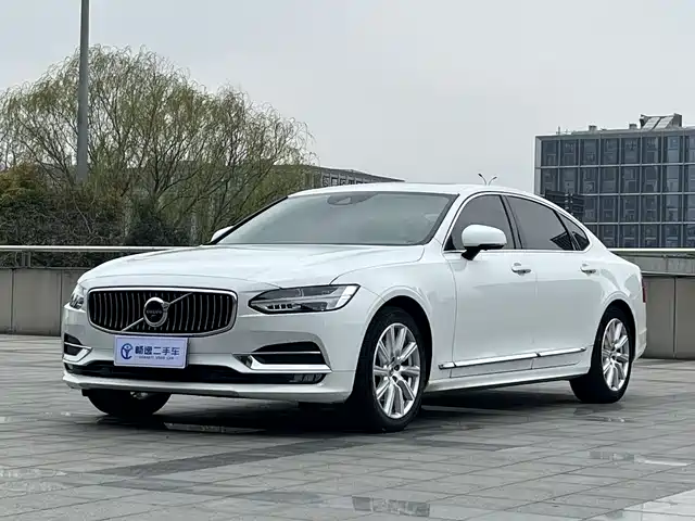 VOLVO S90 2019