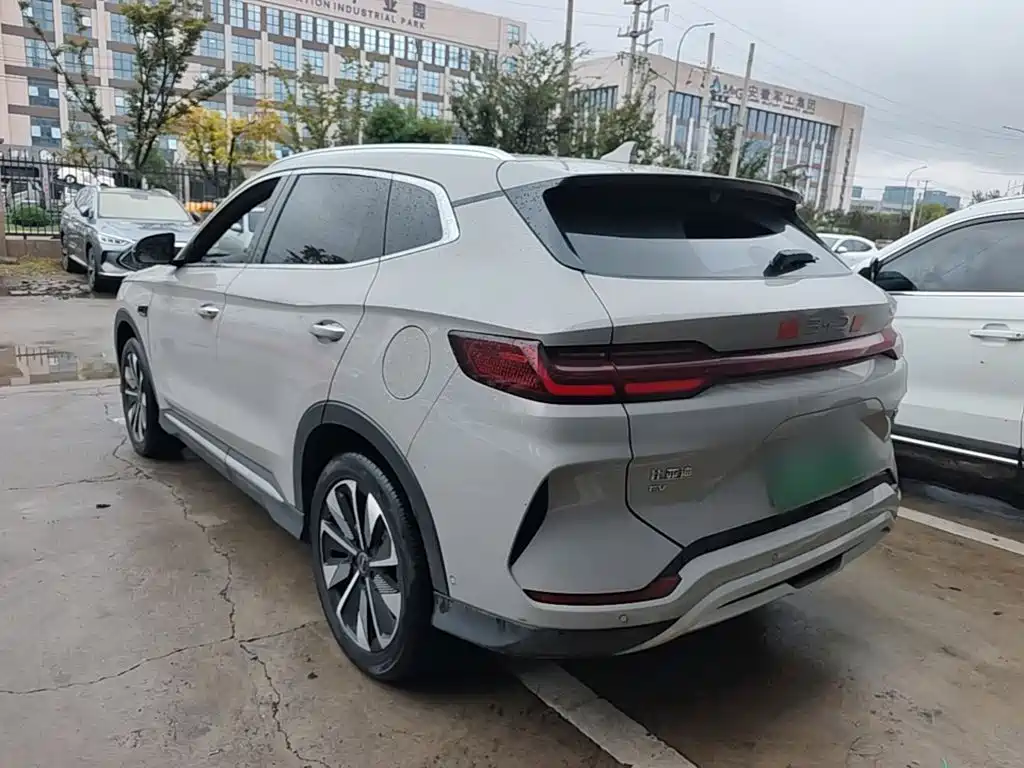 BYD PLUS New Energy — миниатюра 5