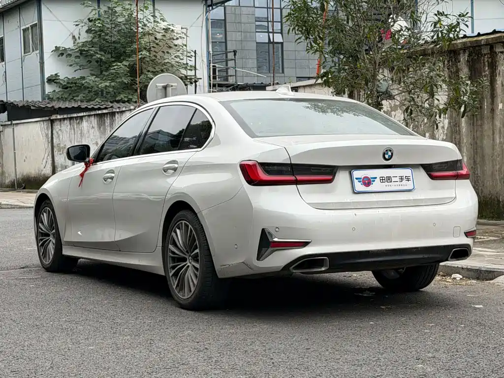 BMW 3 Series — миниатюра 4