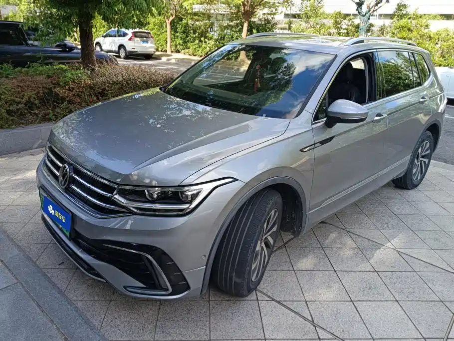 Volkswagen Tiguan L PHEV