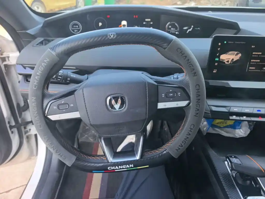 Changan UNI-V iDD — миниатюра 11
