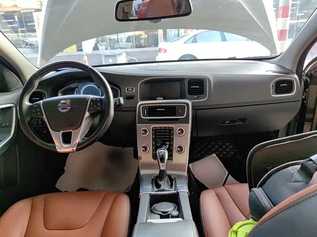 Volvo S60 — миниатюра 10