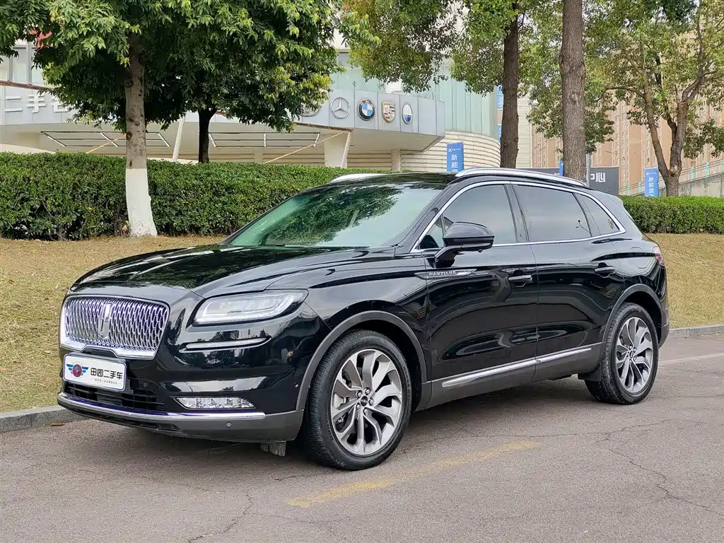 Lincoln Nautilus 2021