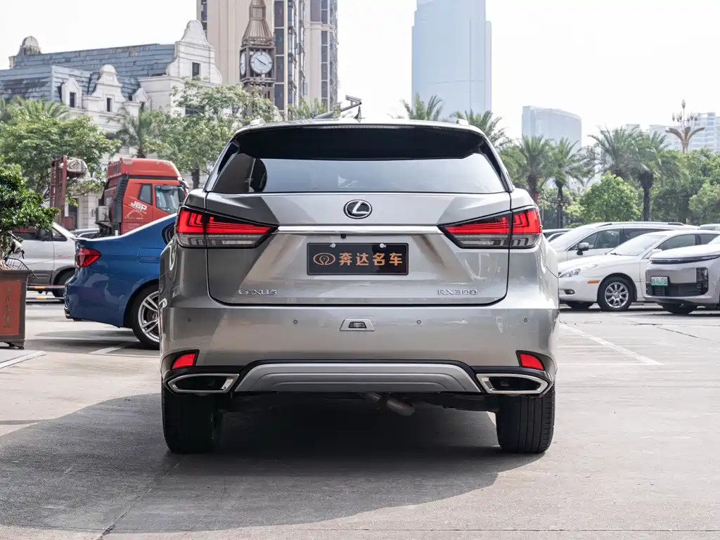 Lexus RX — миниатюра 5