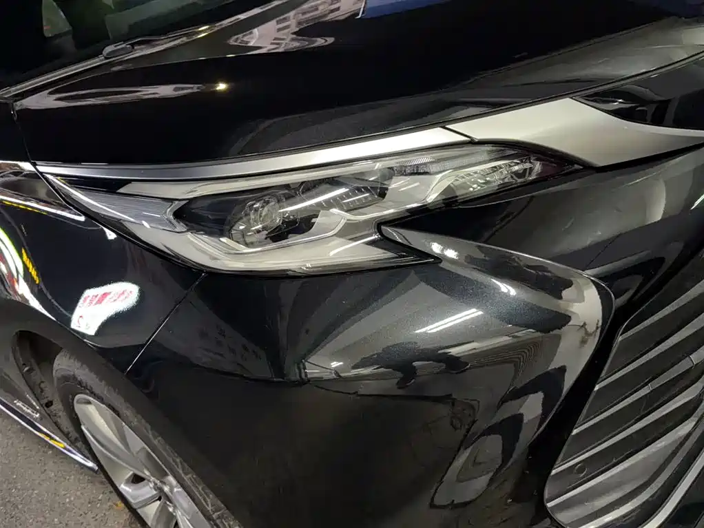 Toyota Sienna - фото 3