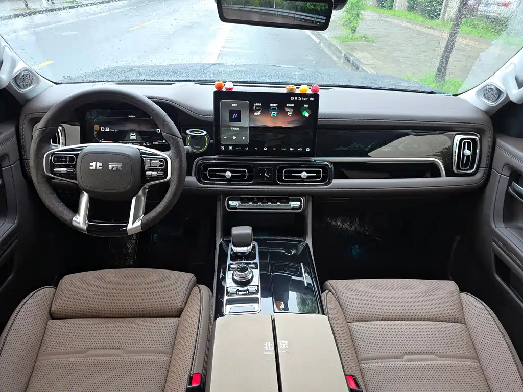 BAIC BJ60 2022 2.0T мест