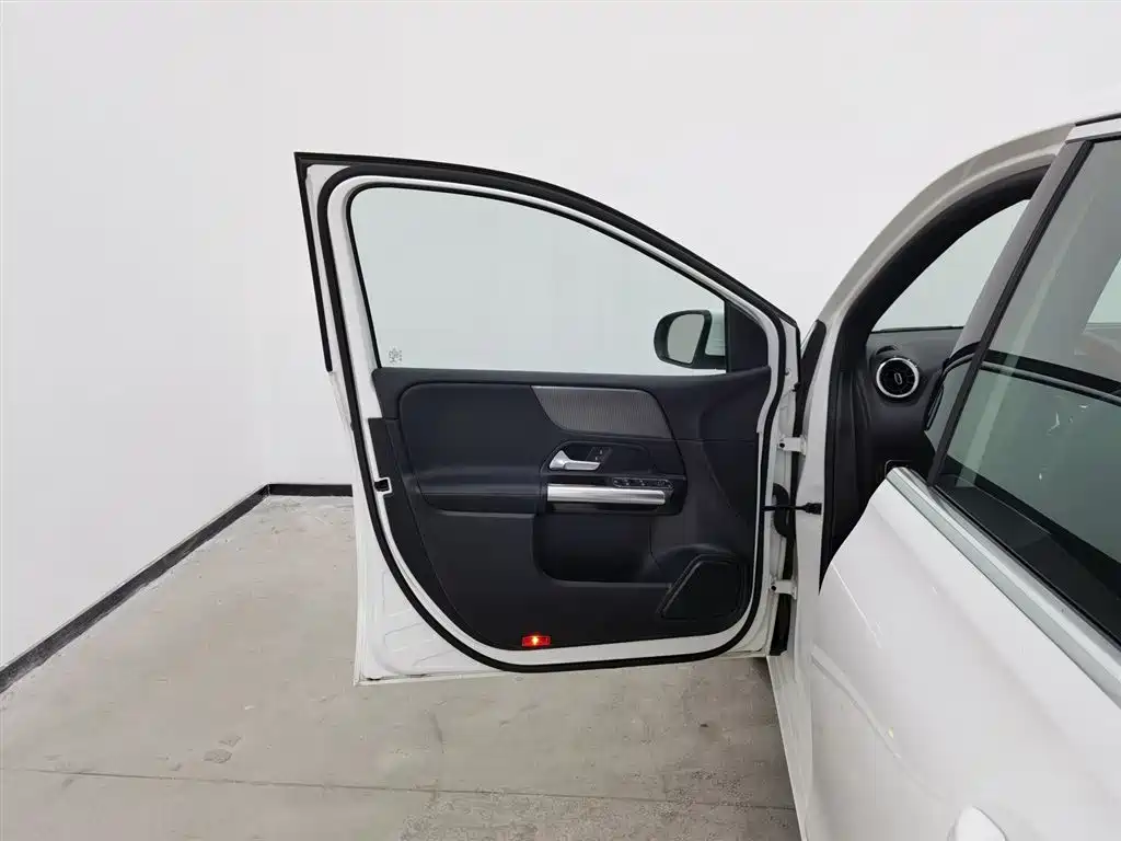 MERCEDES-BENZ B CLASS