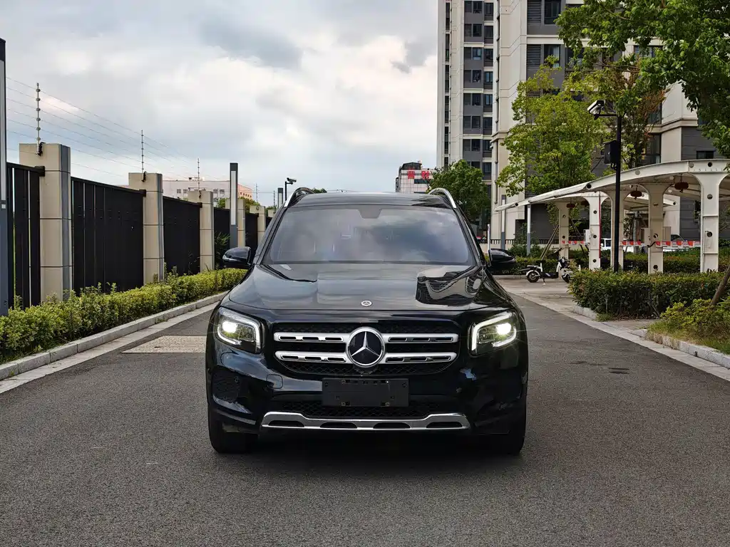 Mercedes-Benz GLB — миниатюра 2