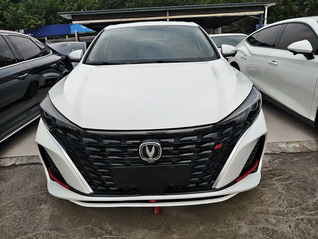 Changan Eado — миниатюра 2