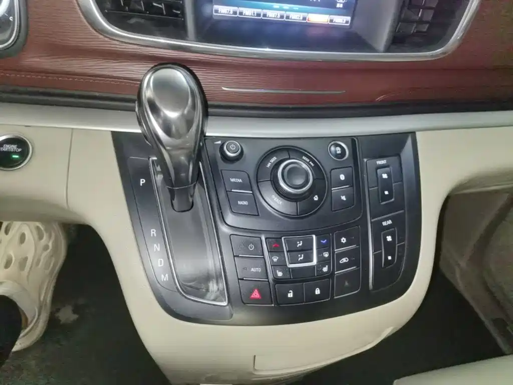 Buick GL8 — миниатюра 14
