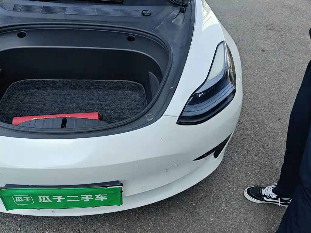 Tesla Model 3 — миниатюра 21